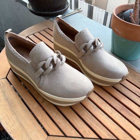 Mad Love Shoes - Mad Love Womens Platform Slip-On Sneakers Size 11